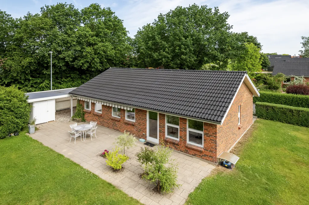 Õhuvaade - Co-op Flat with South-Facing Terrace in Gjellerup
