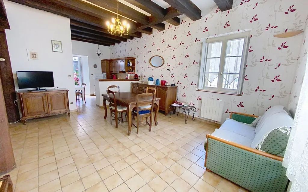 Salle à manger - Appartement avec Cour Privative au Quartier des Halles à Tours
