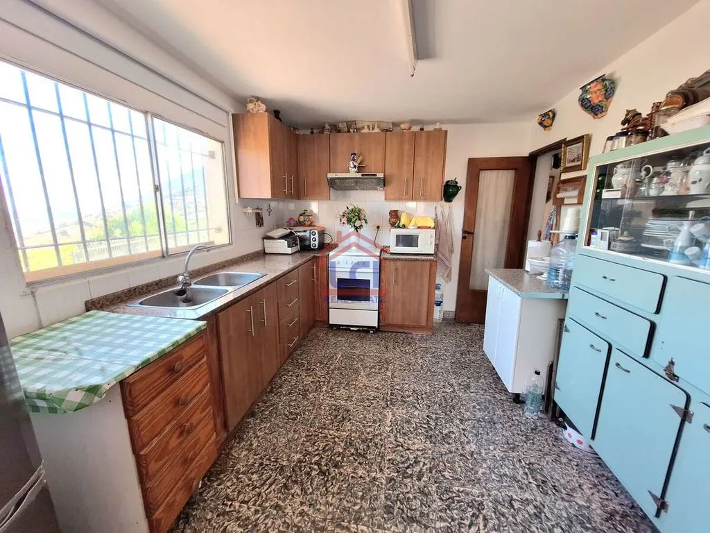 Cuisine - Rustic Land with Pool in Haría, Canary Islands