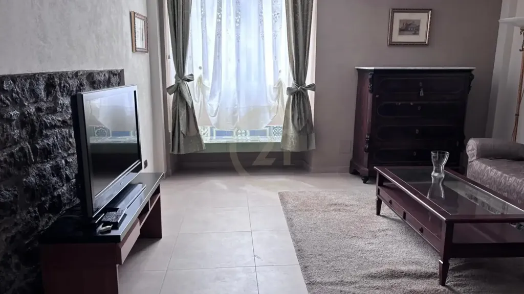 Séjour - Rusticated Apartment with Metro Access in Catania