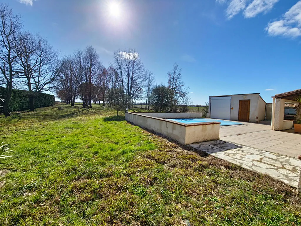 Jardin - Maison avec Piscine et Dépendance à Poucharramet