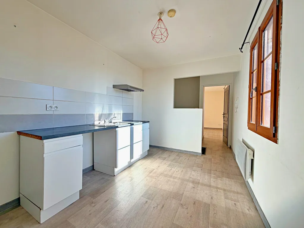 Köök - Apartment with Large Terrace in Pierrelatte Centre