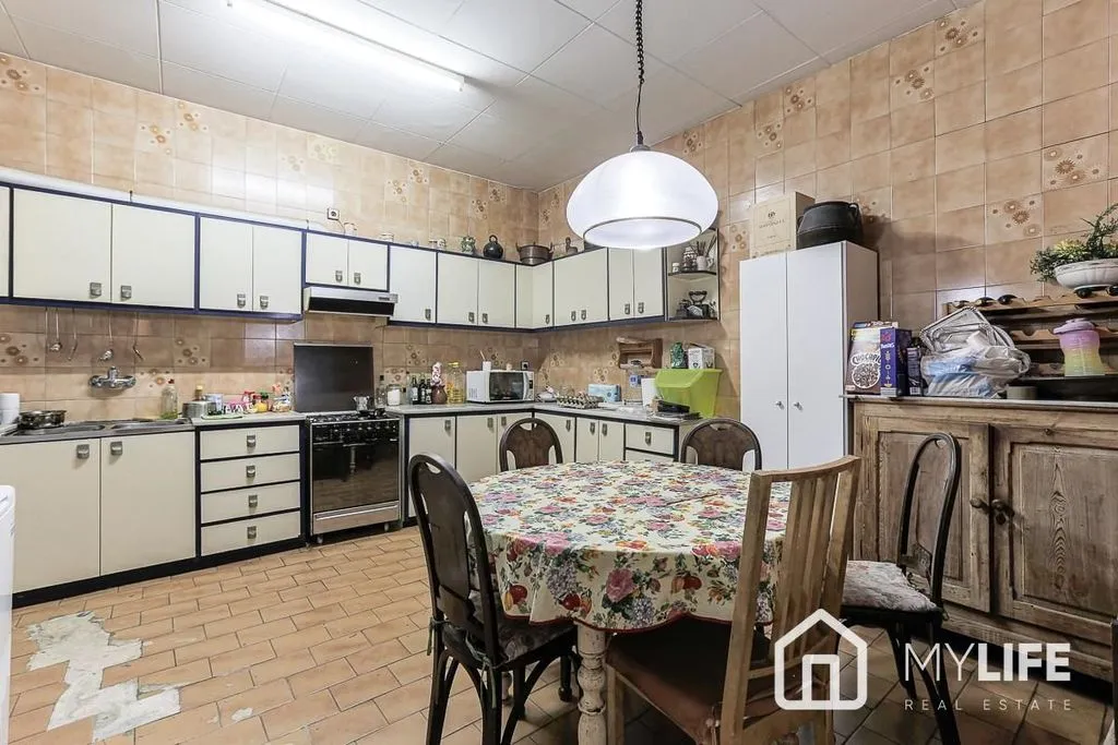 Cucina - Apartment with Balcony on La Rambla, Barcelona