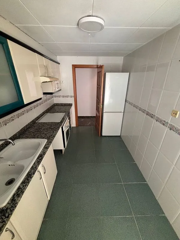 Cuisine - Apartment with Balcony and Lift in Safranar