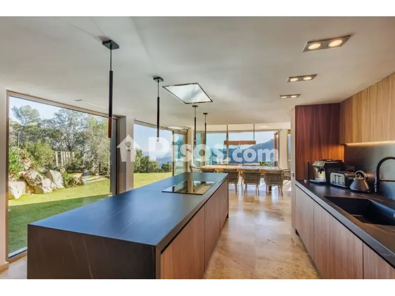 Kitchen - Spacious House with Private Pool in Costa Brava