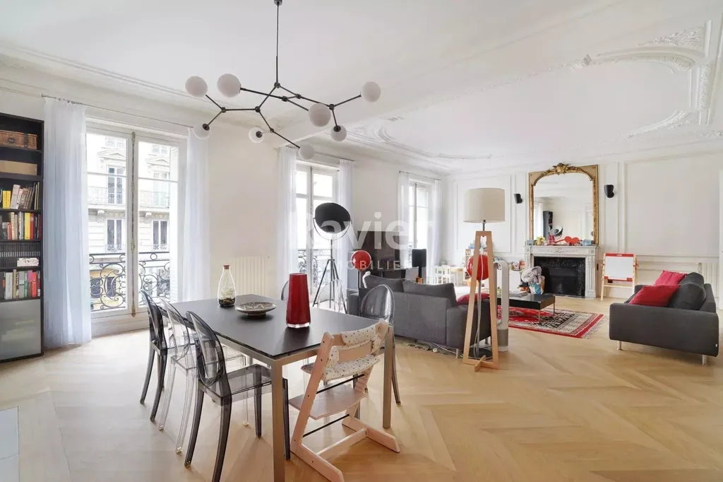 Séjour - Appartement 6 Pièces avec Ascenseur à Paris 17ème