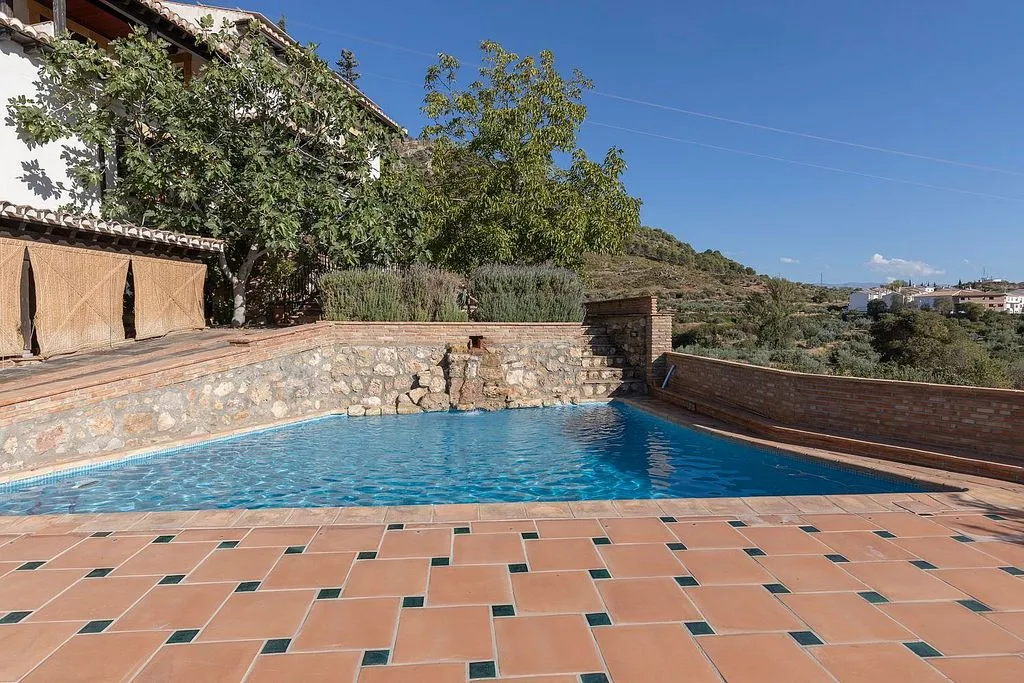 Piscine - Chalet with Pool and Terrace in Nívar