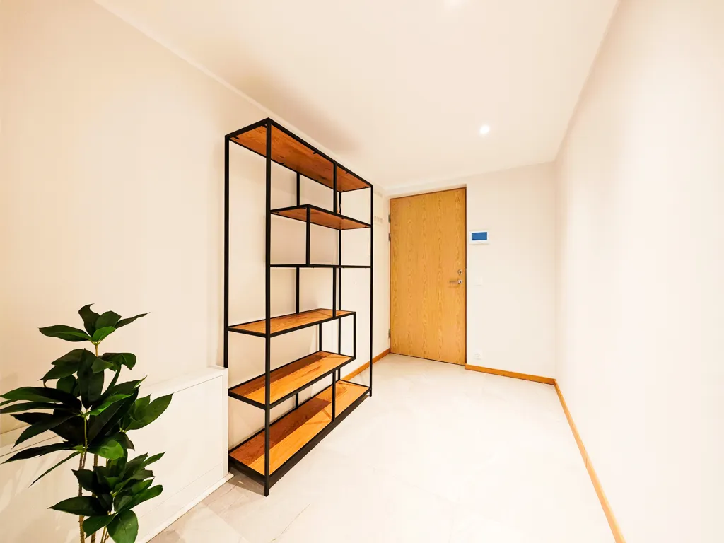hallway_entrance