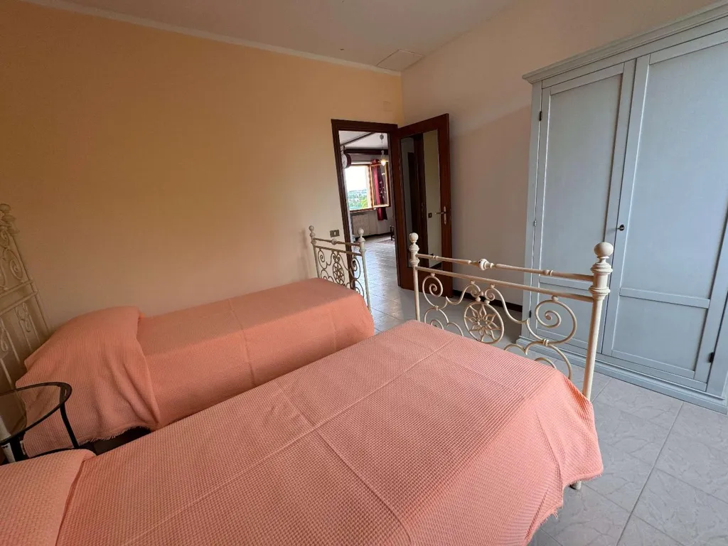 Bedrooms - Independent House with Garden in Castelfidardo