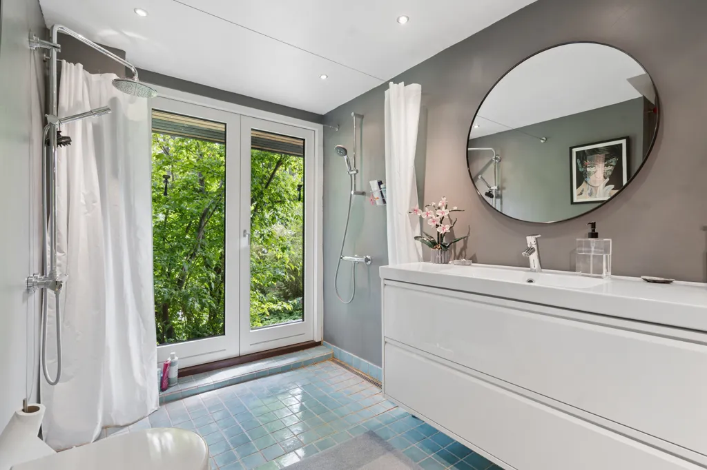Salles de bain - 1930s Villa with Garden in Søborg
