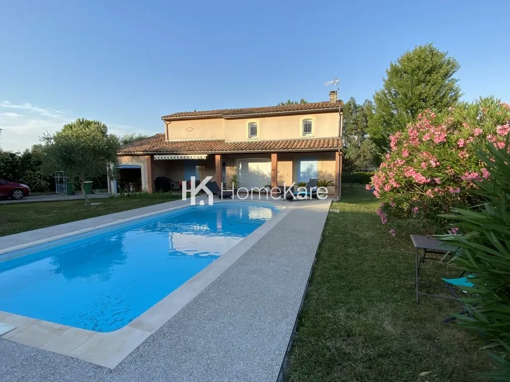 Piscine - Maison avec Piscine et Garage à Merville
