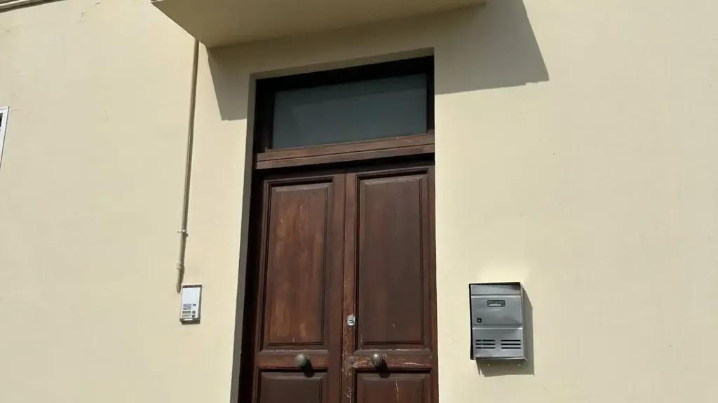 Esterno - Office Space with Parking in Bari