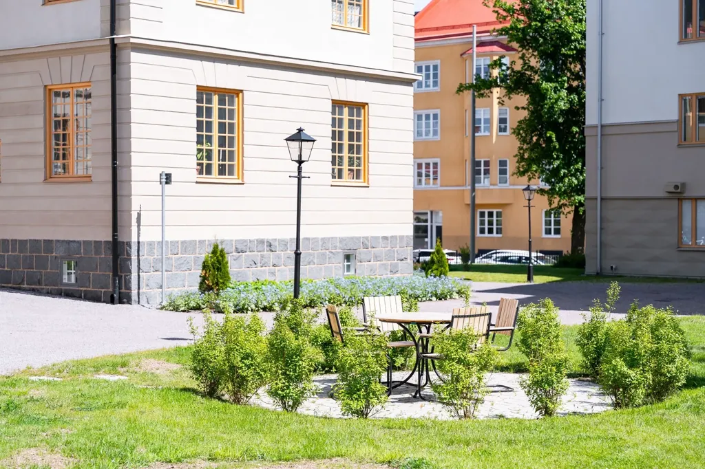 Aed - Apartment with Balcony in Norrköping
