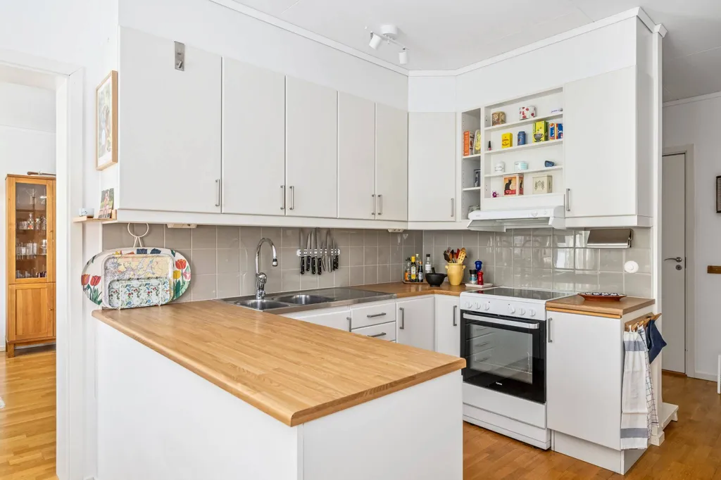 Köök - Apartment with Garden in City Centre