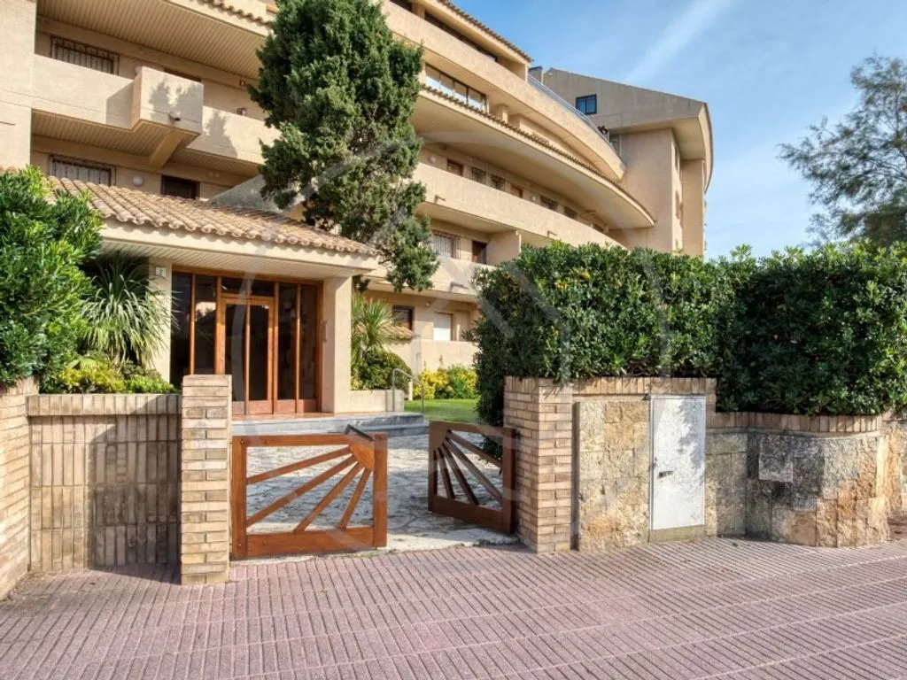 Välivaade - Luxury Duplex with Seafront View in Calonge