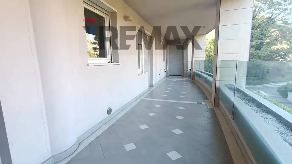 hallway_entrance