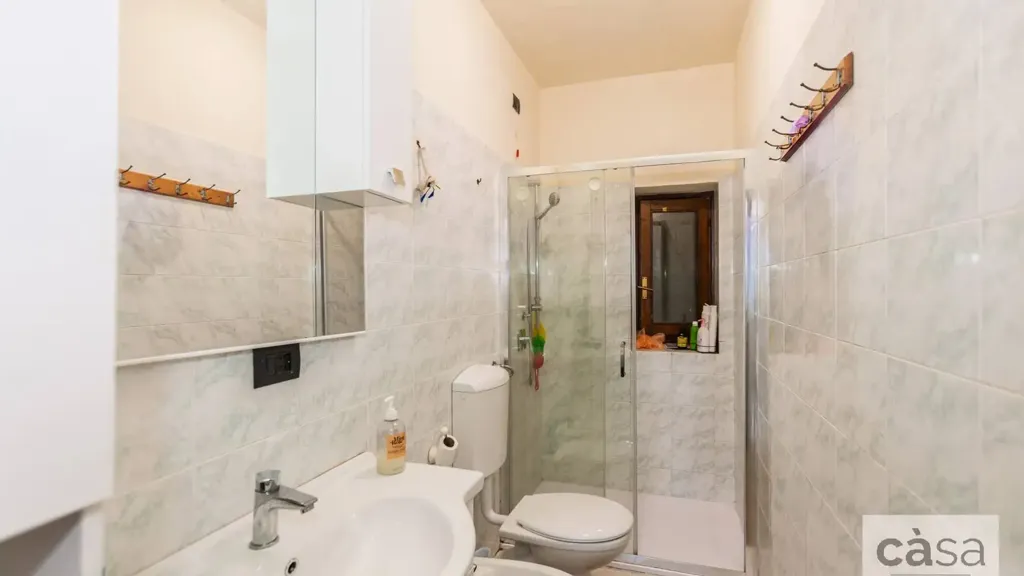 Salles de bain - Semi-detached Apartment with Balcony in Malnate