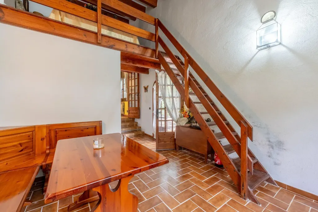 Pièces - Classic Style Villa with Pool in Caldes de Malavella