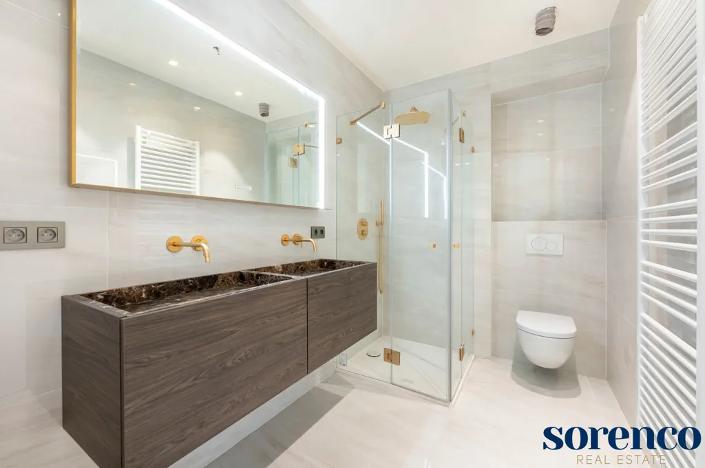Salles de bain - Penthouse avec Terrasse Panoramique à Anvers