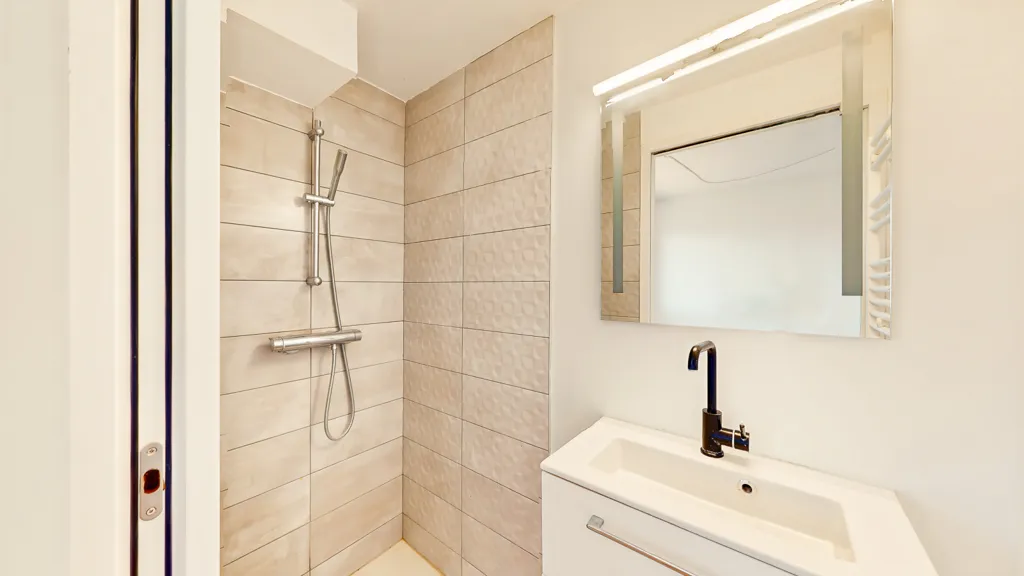 Bagni - Duplex with Notre Dame View in Marseille