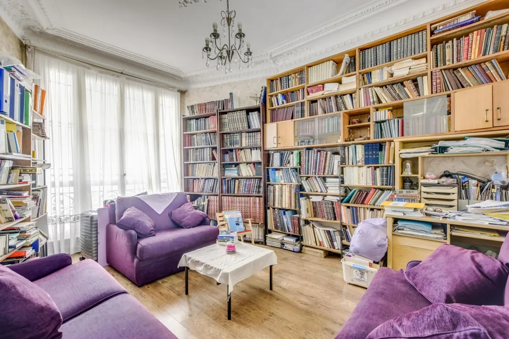 Bureau - Appartement Haussmannien avec Exposition Sud à Paris 9ème
