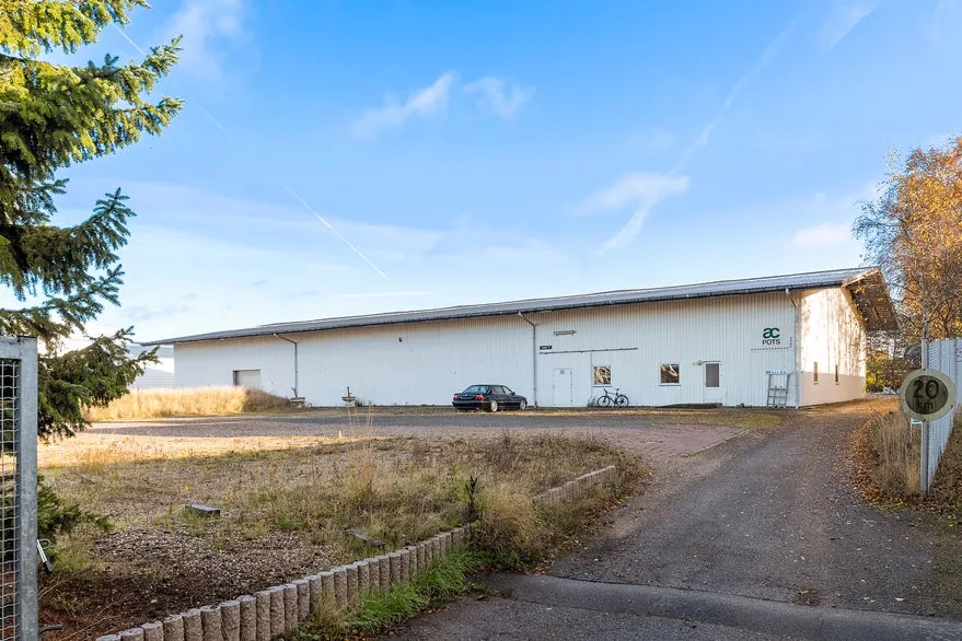 Esterno - Warehouse with Office Pavilion in Holbæk