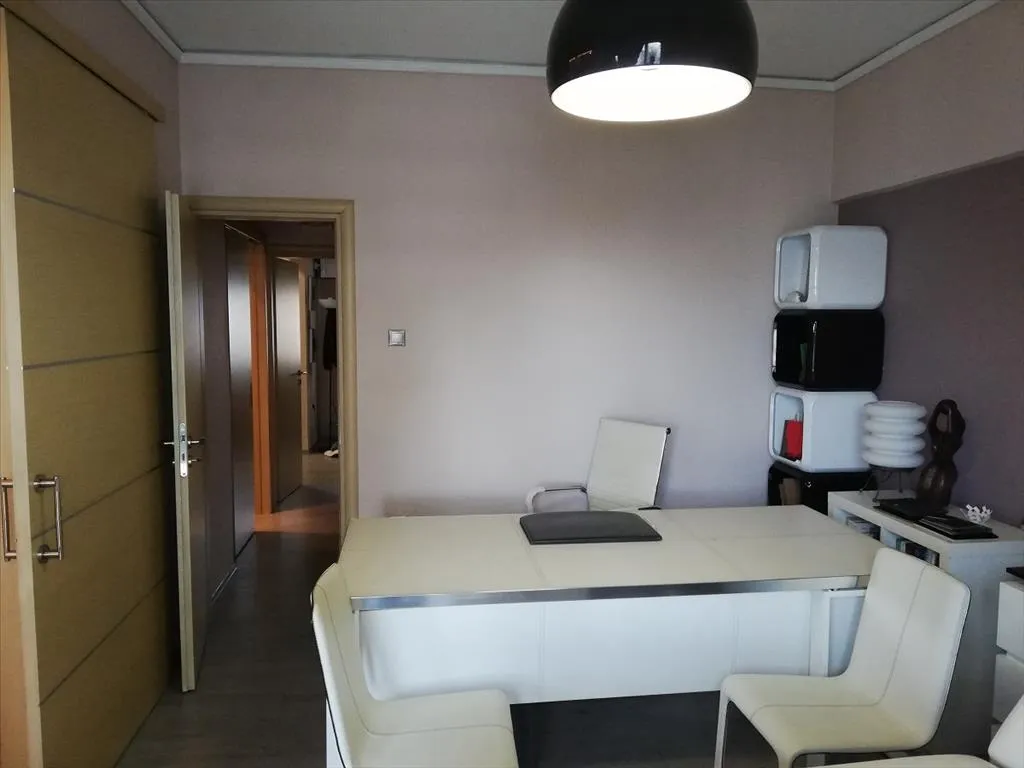 4-toaline korter asukohas Athens
