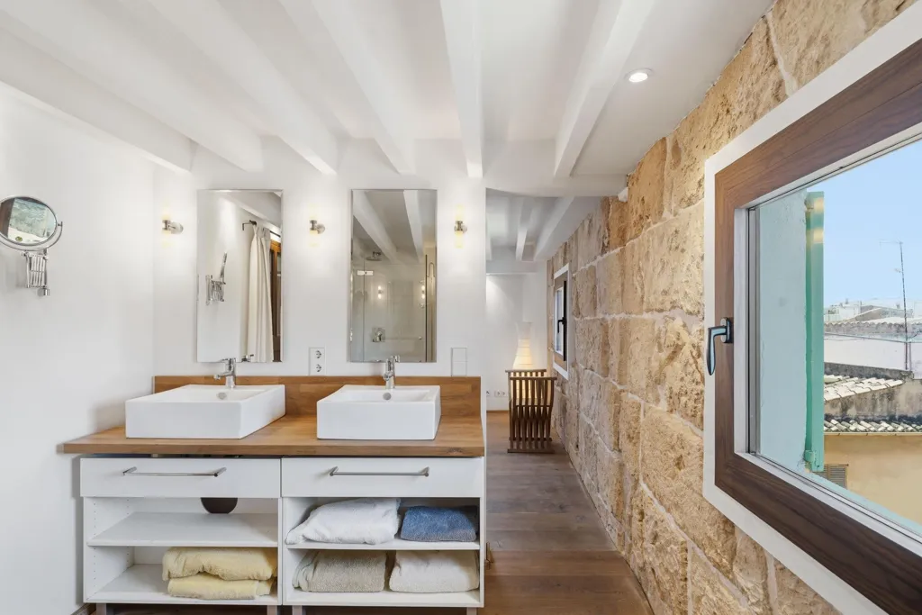 Salles de bain - Penthouse with 40m² Terrace in Palma de Mallorca