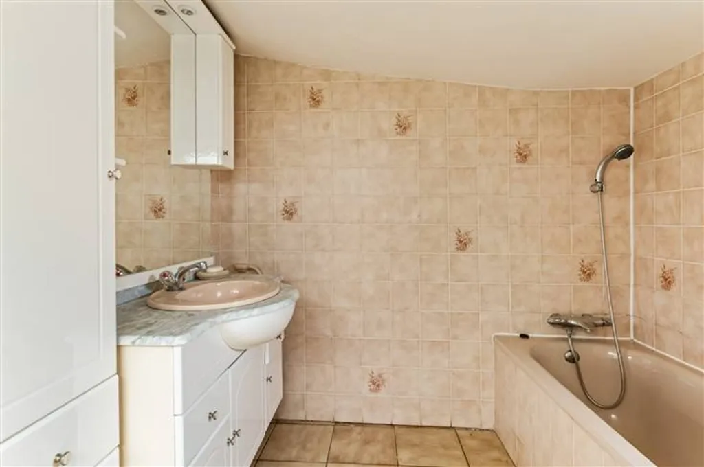 Vannitoad - Multi-Purpose Building with Large Garden in Sinaai