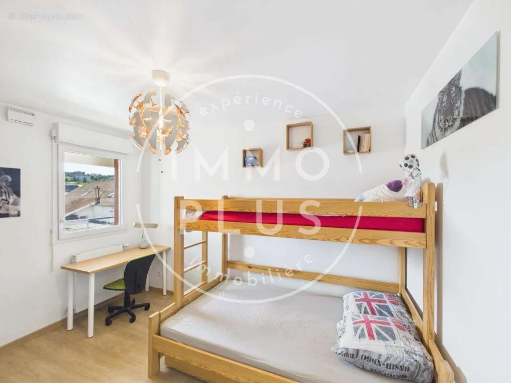 Bedrooms - Apartment with South-Facing Terrace in Cran-Gevrier