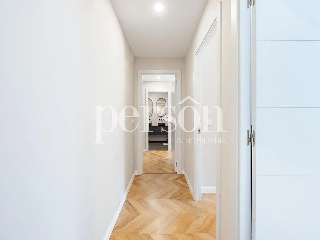 Esik - Apartment with Air Conditioning in Valencia Centre