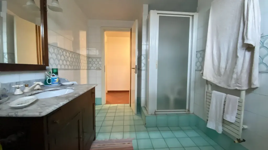 Salles de bain - Villa with Private Garden in Contrada Cretarossa, Benevento