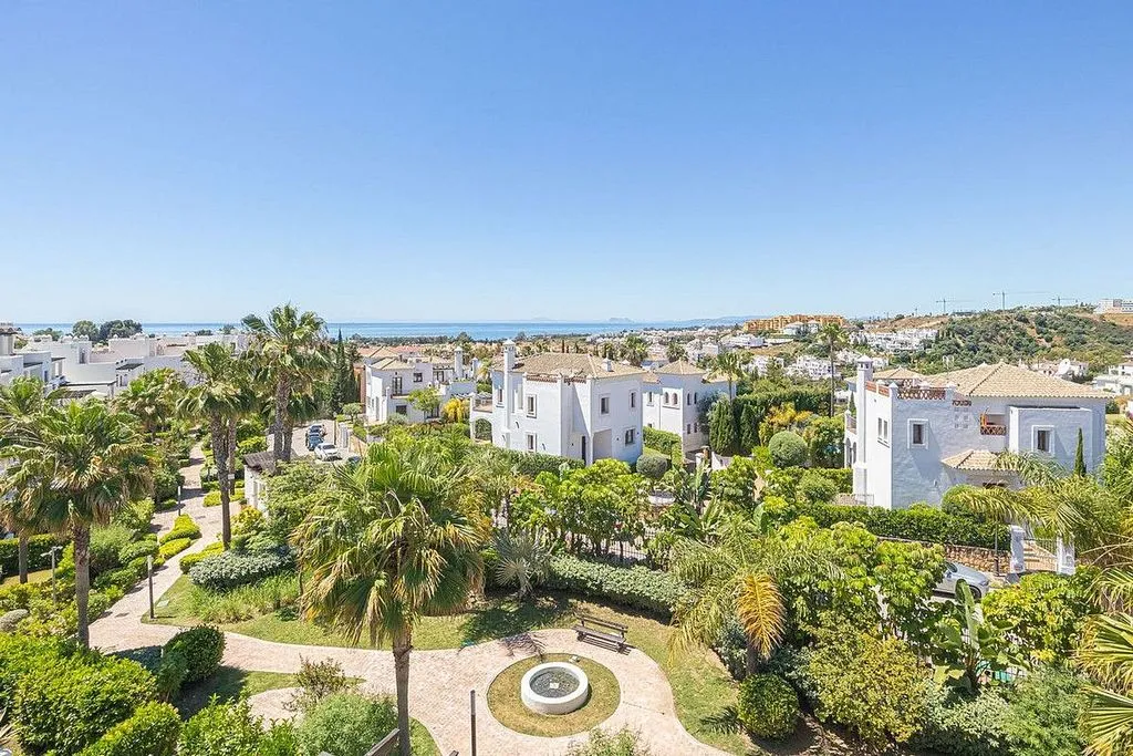 Aed - Penthouse with Sea View in Estepona