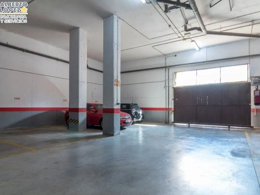 Garage - Apartment with Pool in Arenales del Sol, Elx