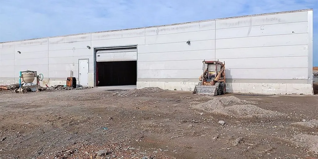 Välivaade - Commercial Space with Parking near Messancy-Arlon