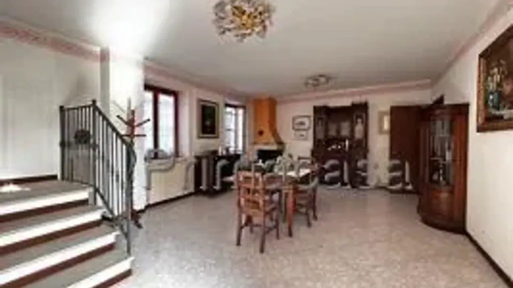 Söögituba - Detached House with Courtyard in Prevalle
