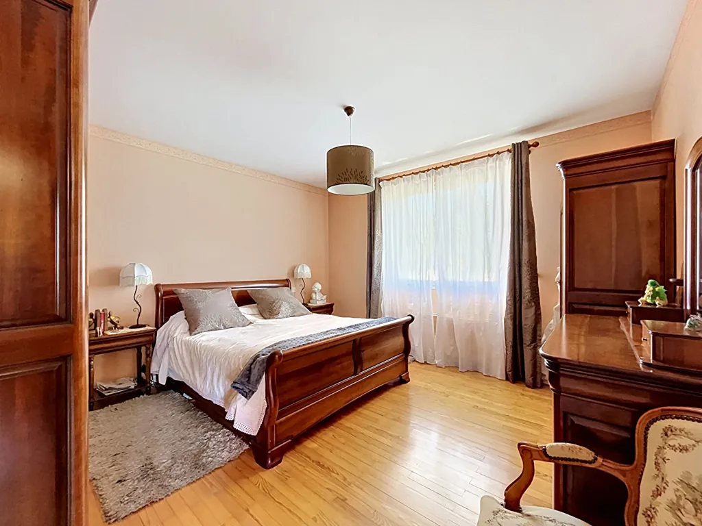Chambres - Maison avec Piscine et Jardin à Livron sur Drôme