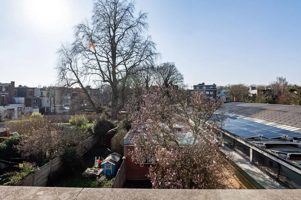 Terrazza - Renovated Apartment with West Terrace in Berchem