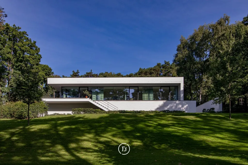 Extérieur - Villa Moderniste avec Technologie Avancée à Bolderberg