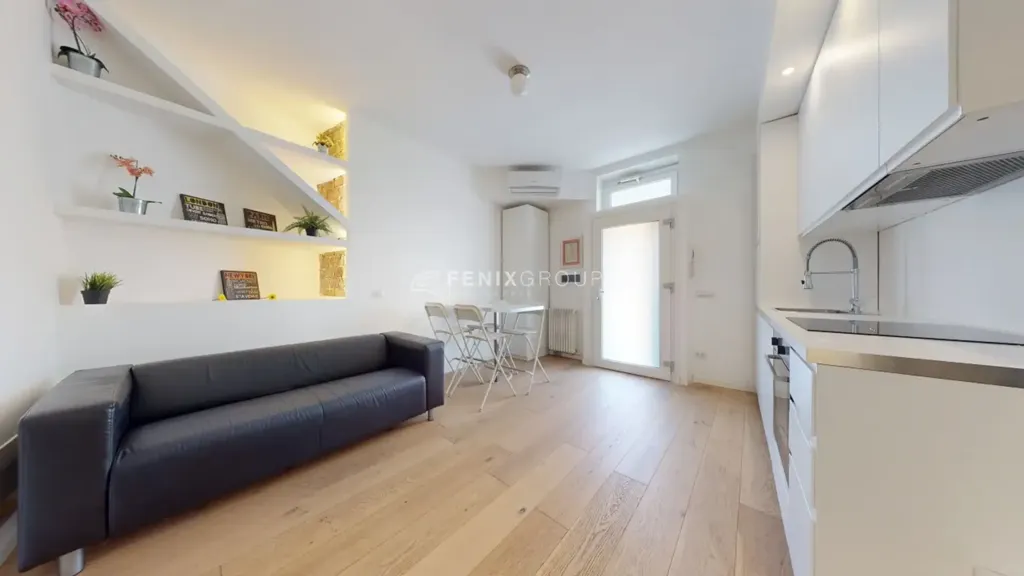 Elutuba - Bright Bilocale with Balcony in Milan