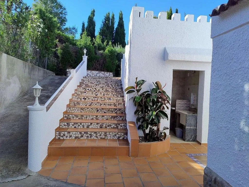 Pièces - Chalet with Pool and Terrace in Turís