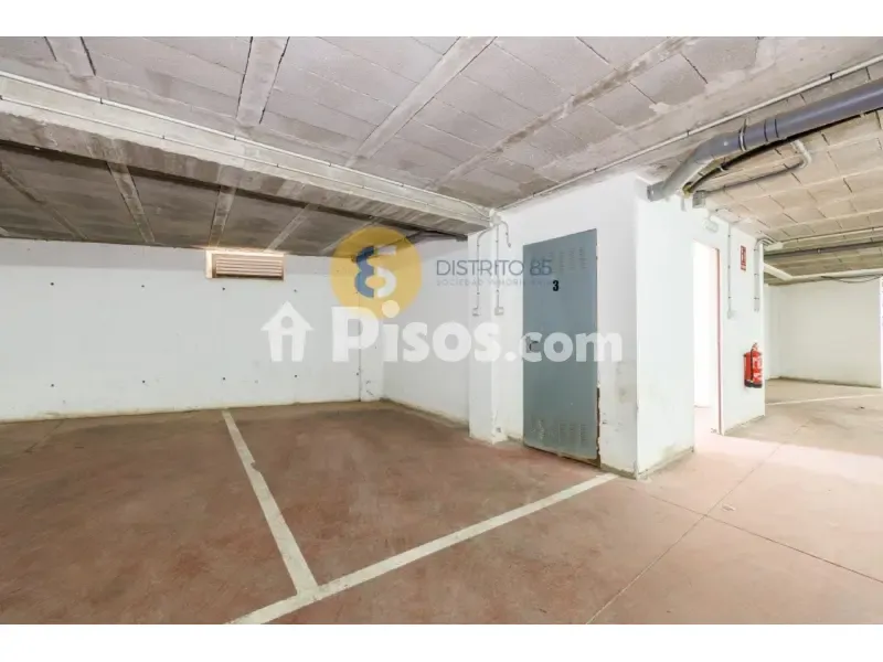 Garaaž - Modern Flat with Garden View in O Rosal
