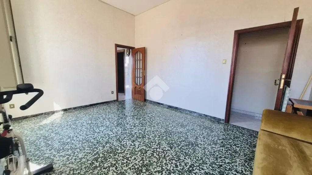 Séjour - Central Trilocale with Balcony in Torre Del Greco