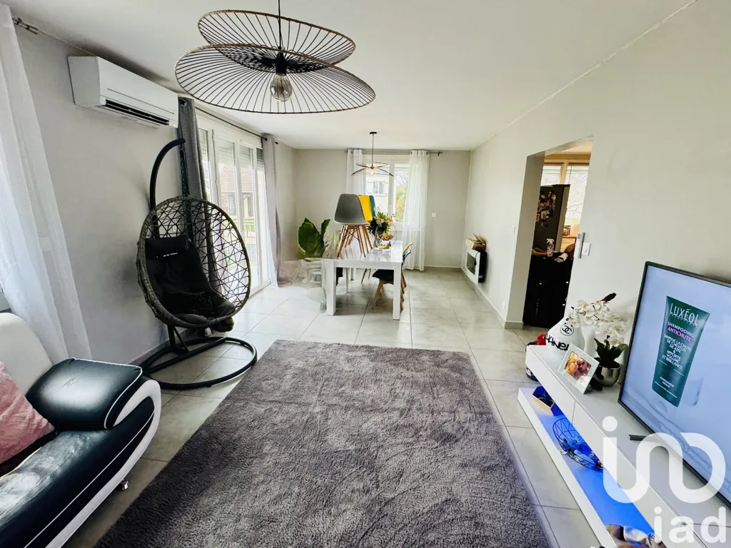 Séjour - Maison Polyvalente avec Local Professionnel à Semoy