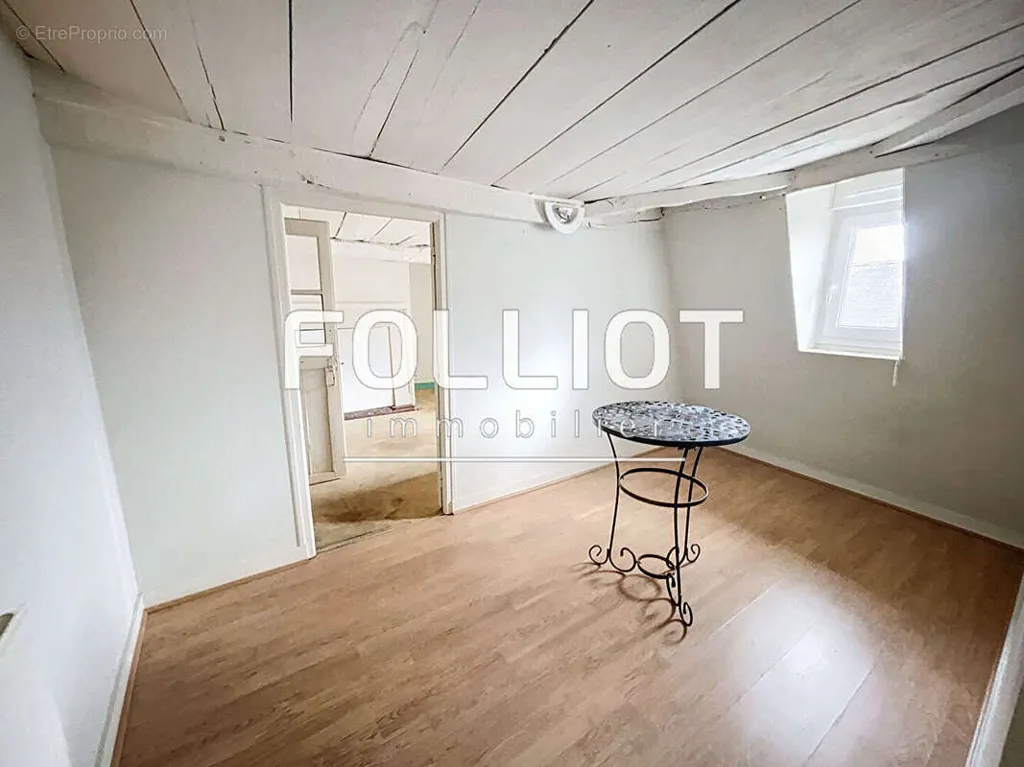 Toad - Charming Duplex Apartment in Fougères Centre