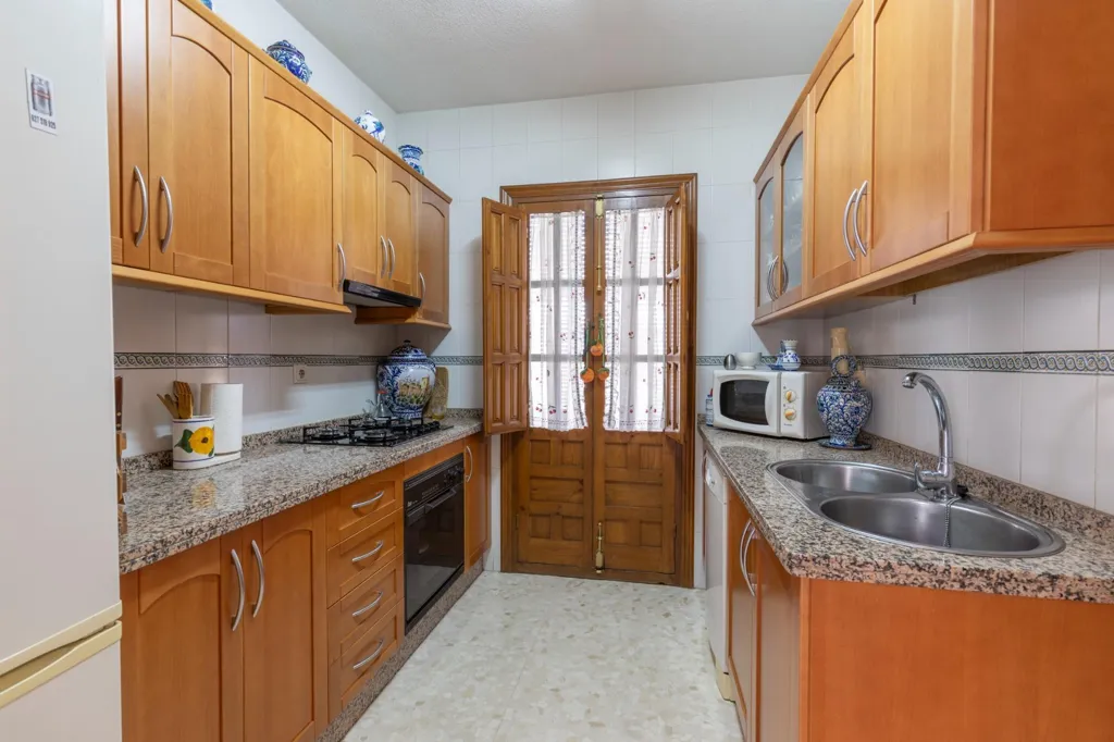 Cuisine - Terraced House with Courtyard in Albaicín