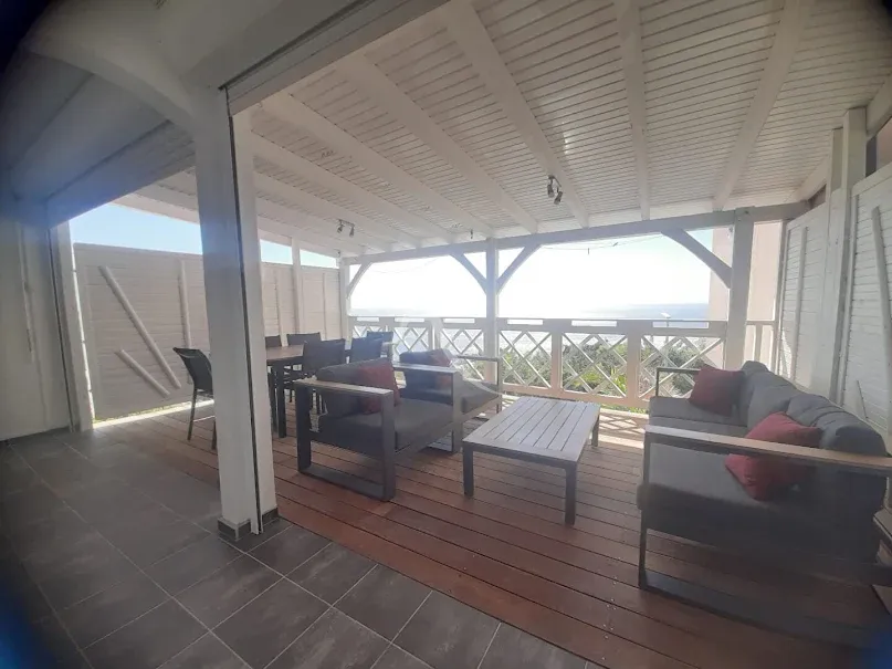 Terrasse - Villa Meublée avec Vue Mer à Case Pilote
