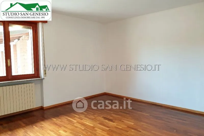 Stanze - Three-Bedroom Villa Flat in Zeccone
