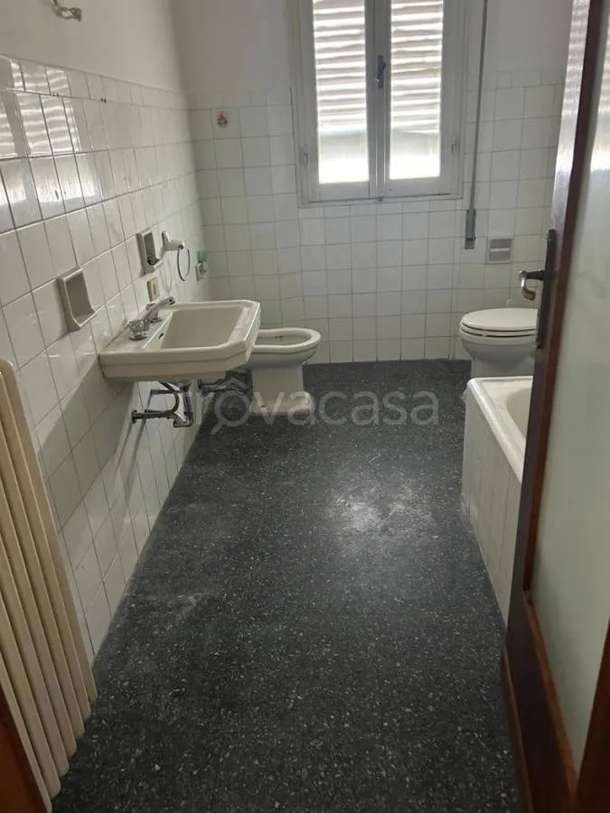 Bagni - Spacious Apartment with Balcony in Faenza