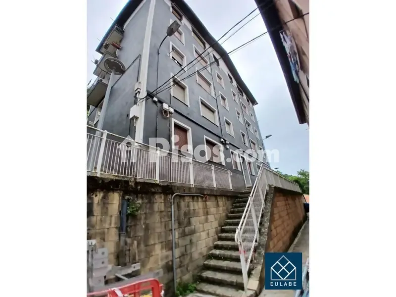 Extérieur - Ample 3-Bedroom Flat with Balcony in Eibar